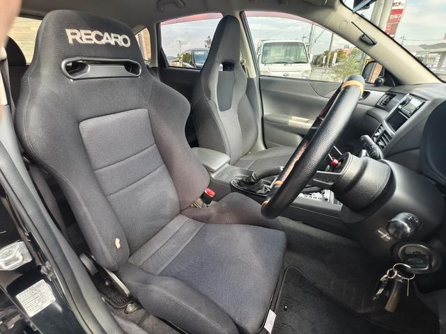 インプレッサ Ｓ－ＧＴ　スポーツパッケージ　タイミングベルト交換済み　社外マフラー　車高調　ＡＤＶＡＮホイール　追加メーター　レカロシート　ローダウン　クルコン　オートエアコン　ＥＴＣ　電動格納ミラー　ＡＢＳ　盗難防止システム　衝突安全ボディ（13枚目）