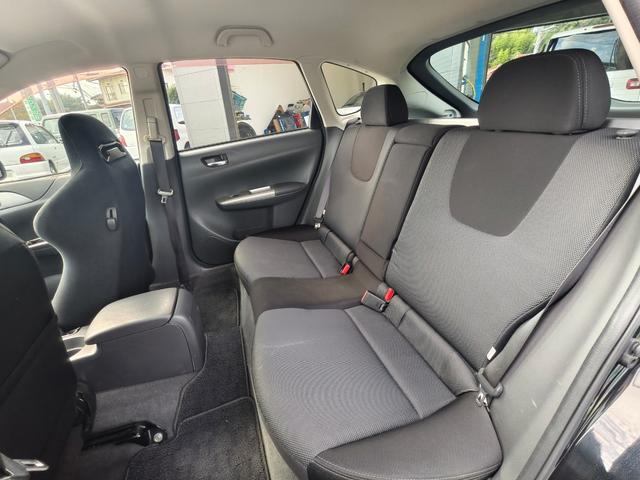 インプレッサ Ｓ－ＧＴ　スポーツパッケージ　タイミングベルト交換済み　社外マフラー　車高調　ＡＤＶＡＮホイール　追加メーター　レカロシート　ローダウン　クルコン　オートエアコン　ＥＴＣ　電動格納ミラー　ＡＢＳ　盗難防止システム　衝突安全ボディ（19枚目）