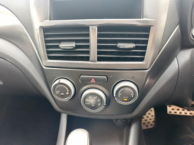 インプレッサ Ｓ－ＧＴ　スポーツパッケージ　タイミングベルト交換済み　社外マフラー　車高調　ＡＤＶＡＮホイール　追加メーター　レカロシート　ローダウン　クルコン　オートエアコン　ＥＴＣ　電動格納ミラー　ＡＢＳ　盗難防止システム　衝突安全ボディ（27枚目）