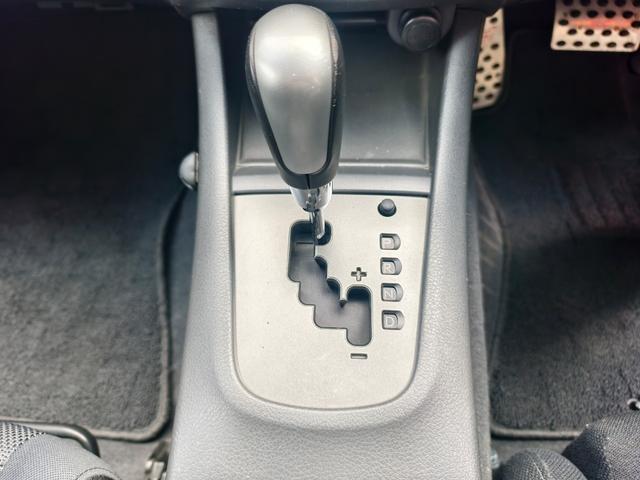 インプレッサ Ｓ－ＧＴ　スポーツパッケージ　タイミングベルト交換済み　社外マフラー　車高調　ＡＤＶＡＮホイール　追加メーター　レカロシート　ローダウン　クルコン　オートエアコン　ＥＴＣ　電動格納ミラー　ＡＢＳ　盗難防止システム　衝突安全ボディ（28枚目）