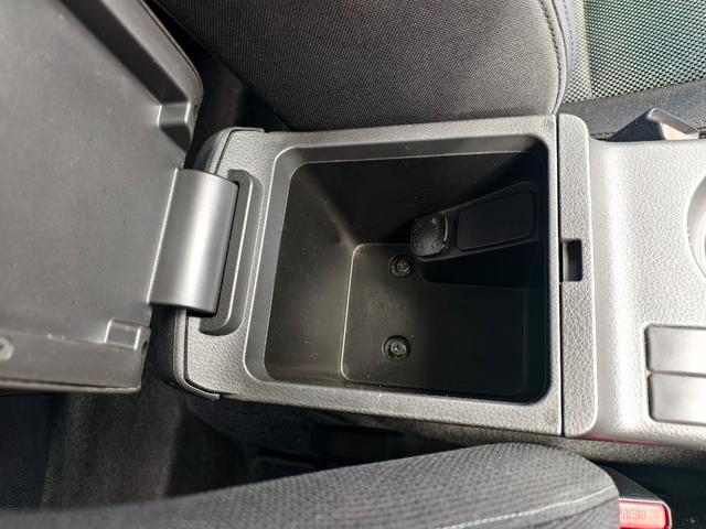 インプレッサ Ｓ－ＧＴ　スポーツパッケージ　タイミングベルト交換済み　社外マフラー　車高調　ＡＤＶＡＮホイール　追加メーター　レカロシート　ローダウン　クルコン　オートエアコン　ＥＴＣ　電動格納ミラー　ＡＢＳ　盗難防止システム　衝突安全ボディ（31枚目）