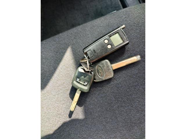 インプレッサ Ｓ－ＧＴ　スポーツパッケージ　タイミングベルト交換済み　社外マフラー　車高調　ＡＤＶＡＮホイール　追加メーター　レカロシート　ローダウン　クルコン　オートエアコン　ＥＴＣ　電動格納ミラー　ＡＢＳ　盗難防止システム　衝突安全ボディ（33枚目）