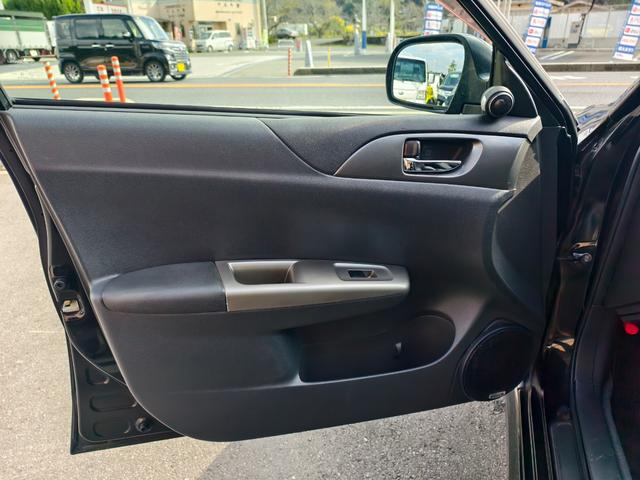 インプレッサ Ｓ－ＧＴ　スポーツパッケージ　タイミングベルト交換済み　社外マフラー　車高調　ＡＤＶＡＮホイール　追加メーター　レカロシート　ローダウン　クルコン　オートエアコン　ＥＴＣ　電動格納ミラー　ＡＢＳ　盗難防止システム　衝突安全ボディ（40枚目）