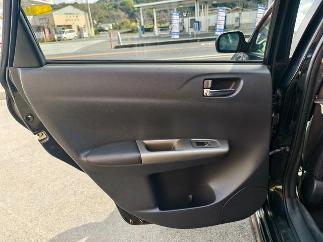 インプレッサ Ｓ－ＧＴ　スポーツパッケージ　タイミングベルト交換済み　社外マフラー　車高調　ＡＤＶＡＮホイール　追加メーター　レカロシート　ローダウン　クルコン　オートエアコン　ＥＴＣ　電動格納ミラー　ＡＢＳ　盗難防止システム　衝突安全ボディ（42枚目）