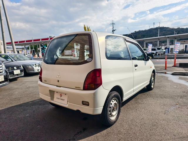 ミニカ ライラ　５速マニュアル　ワンオーナー　パワステ　衝突安全ボディ　マニュアルエアコン　手動開閉ウインドウ　純正ラジオデッキ　スペアキー（8枚目）