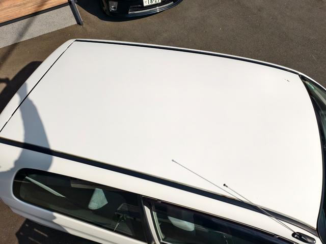 ミニカ ライラ　５速マニュアル　ワンオーナー　パワステ　衝突安全ボディ　マニュアルエアコン　手動開閉ウインドウ　純正ラジオデッキ　スペアキー（9枚目）