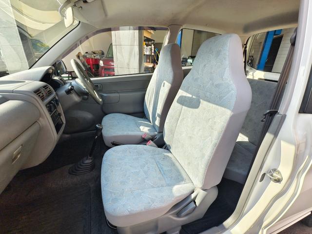 ミニカ ライラ　５速マニュアル　ワンオーナー　パワステ　衝突安全ボディ　マニュアルエアコン　手動開閉ウインドウ　純正ラジオデッキ　スペアキー（15枚目）