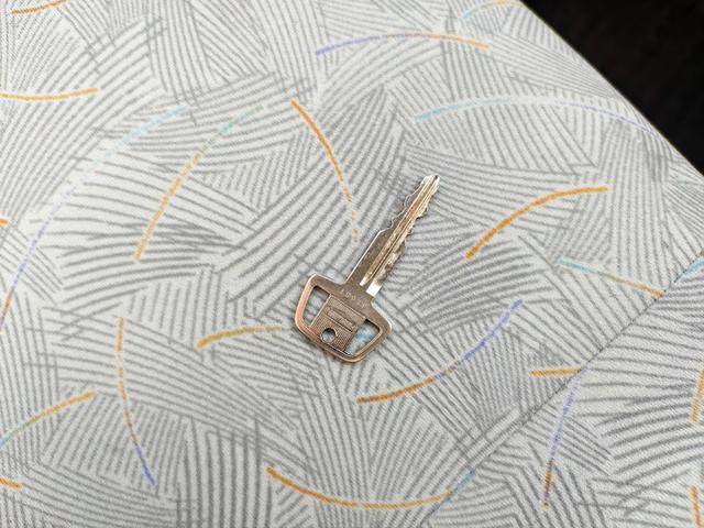 ミニカ ライラ　５速マニュアル　ワンオーナー　パワステ　衝突安全ボディ　マニュアルエアコン　手動開閉ウインドウ　純正ラジオデッキ　スペアキー（27枚目）