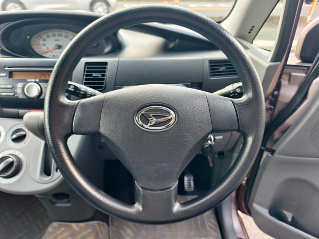 ムーヴ Ｌ　イモビ　キーフリーシステム　ＰＷ　Ｗエアバック　安全ボディ　運転席エアバック　ＡＣ　パワステ　フルフラット可　スペアキー　スペアタイヤ（27枚目）