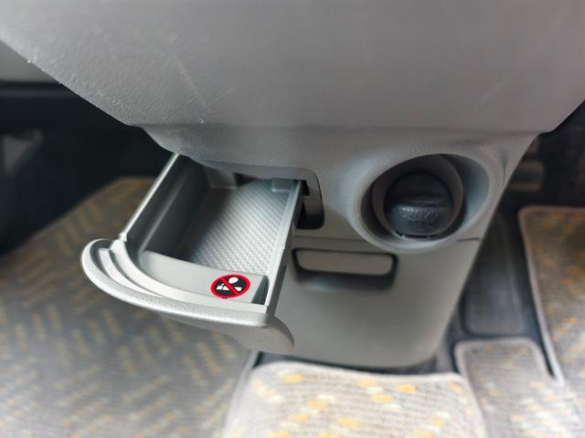 ムーヴ Ｌ　イモビ　キーフリーシステム　ＰＷ　Ｗエアバック　安全ボディ　運転席エアバック　ＡＣ　パワステ　フルフラット可　スペアキー　スペアタイヤ（31枚目）