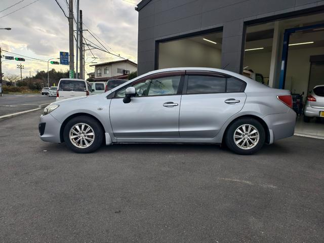 インプレッサG4 1.6i-L イモビライザー キーレスエントリー オートエアコン ナビ メモリーナビ フルタイム4WD パワーステアリング ABS 運転席エアバッグ パワーウィンドウ 電動格納ドアミラー(5枚目)