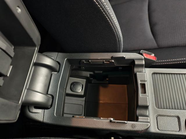 インプレッサG4 1.6i-L イモビライザー キーレスエントリー オートエアコン ナビ メモリーナビ フルタイム4WD パワーステアリング ABS 運転席エアバッグ パワーウィンドウ 電動格納ドアミラー(37枚目)