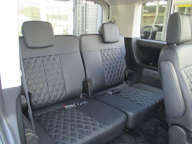 デリカD:5 ブラックエディション メモリーナビ・電動ステップ オートクルーズコントロール 両側自動スライドドア パワーバックゲート LEDヘッドランプ 4WD 電動シート スマートキー シートヒーター フルセグTV 誤発進抑制機能(11枚目)