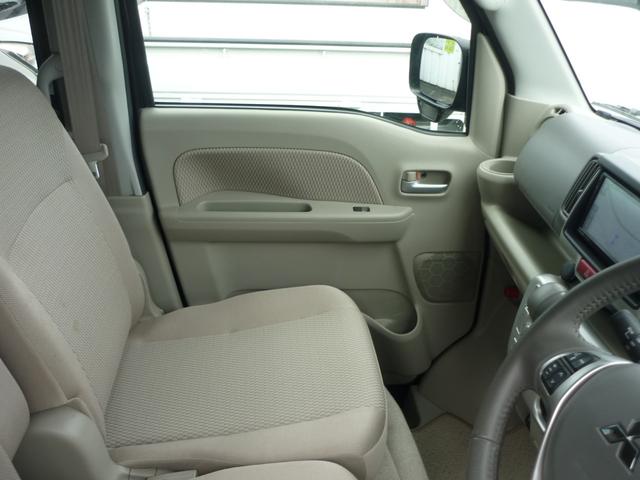 タウンボックス Ｇスペシャル　４ＷＤ　ＣＶＴ　デフロック　両側パワスラ　ナビ　バックモニター　ＬＥＤヘッドライト　シートヒーター　オートステップ　オーバーヘッドコンソール（18枚目）