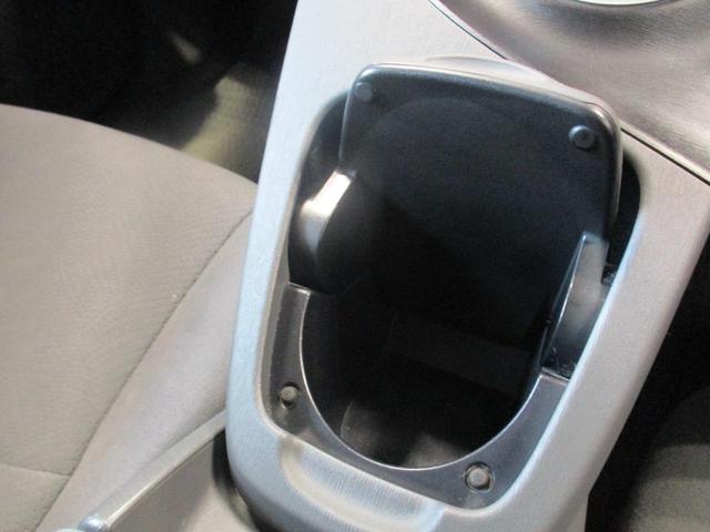S 純正SDナビ CD/DVD フルセグTV ETC 電動格納ミラー ステアリングリモコン スマートキー キーレスエントリー プッシュスタート(30枚目)