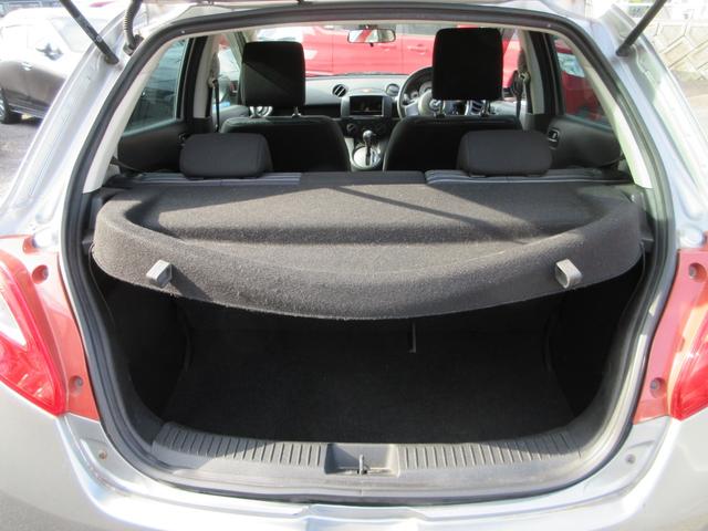 デミオ １３Ｃ　ユーザー下取車　禁煙車　ＥＴＣ　オーディオレス　衝突安全ボディー　運転席・助手席エアバッグ（16枚目）