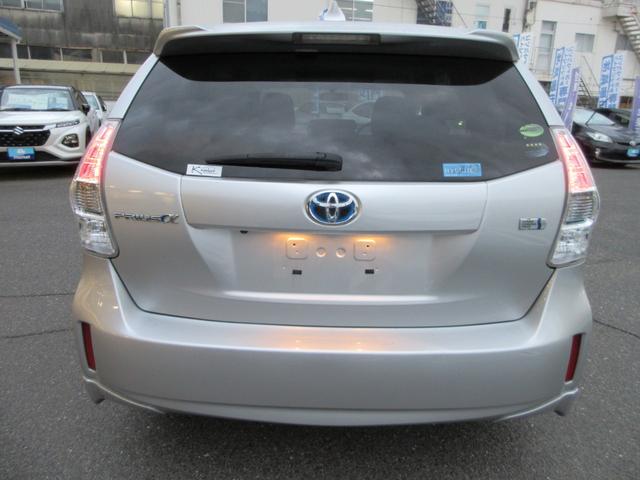 TOYOTA PRIUS ALPHA S TOURING SELECTION