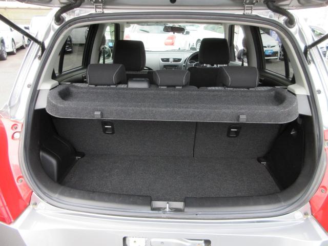 スイフト ＲＳ　全国１年保証　社外ナビ　Ｂｌｕｅｔｏｏｔｈ接続　ＥＴＣ　プッシュスタート　スマートキー　盗難防止システム　衝突安全ボディー運転席・助手席エアバッグ（16枚目）