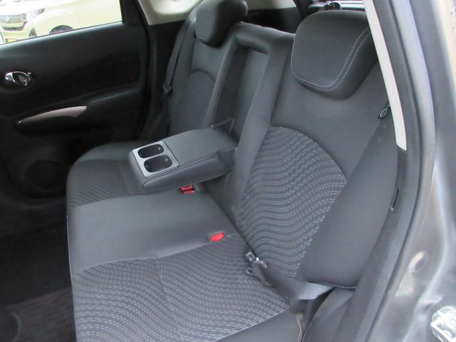 ノート メダリスト　ユーザー下取り車　禁煙車　純正ＳＤナビ　Ｂｌｕｅｔｏｏｔｈ接続　バックモニター　アラウンドビューモニター　フルセグＴＶ　ＣＤ／ＤＶＤ再生　ＥＴＣ　衝突安全ボディー　盗難防止システム　エアバッグ（18枚目）