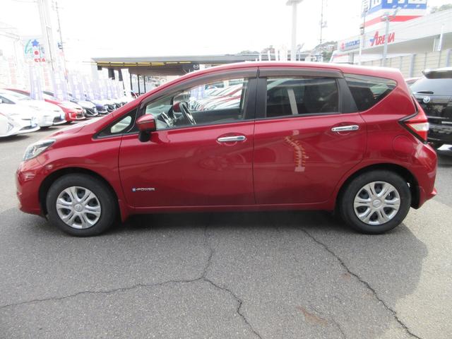 ノート ｅ－パワー　Ｘ　全国１年保証　純正ＣＤオーディオ　前後ドラレコ　デジタルインナーミラー　バックモニター　ＥＴＣ　オートライト／ＡＣ　衝突被害軽減システム　盗難防止システム　衝突安全ボディー　運転席・助手席エアバッグ（12枚目）