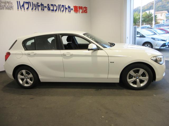 １シリーズ １１６ｉ　スポーツ　ユーザー下取車　禁煙車　純正ナビ　Ｂｌｕｅｔｏｏｔｈ接続　バックモニター　前方ドラレコ　ＣＤ／ＤＶＤ再生　ステアリングリモコン　オートライト／ＡＣ　盗難防止システム　運転席・助手席エアバッグ（11枚目）