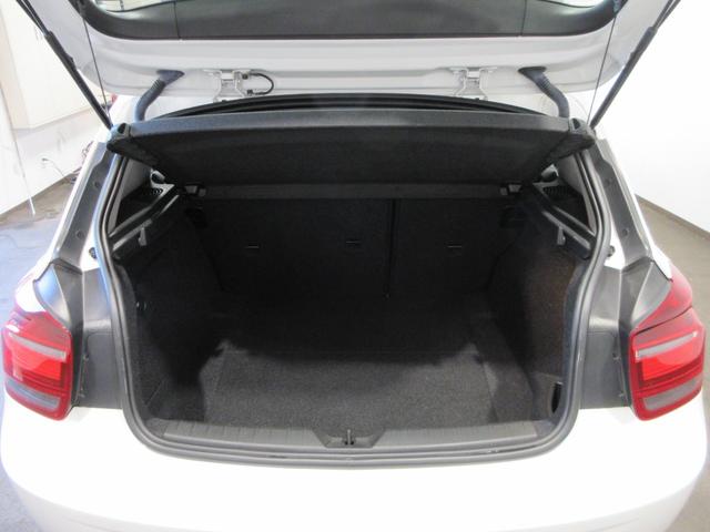 １シリーズ １１６ｉ　スポーツ　ユーザー下取車　禁煙車　純正ナビ　Ｂｌｕｅｔｏｏｔｈ接続　バックモニター　前方ドラレコ　ＣＤ／ＤＶＤ再生　ステアリングリモコン　オートライト／ＡＣ　盗難防止システム　運転席・助手席エアバッグ（16枚目）