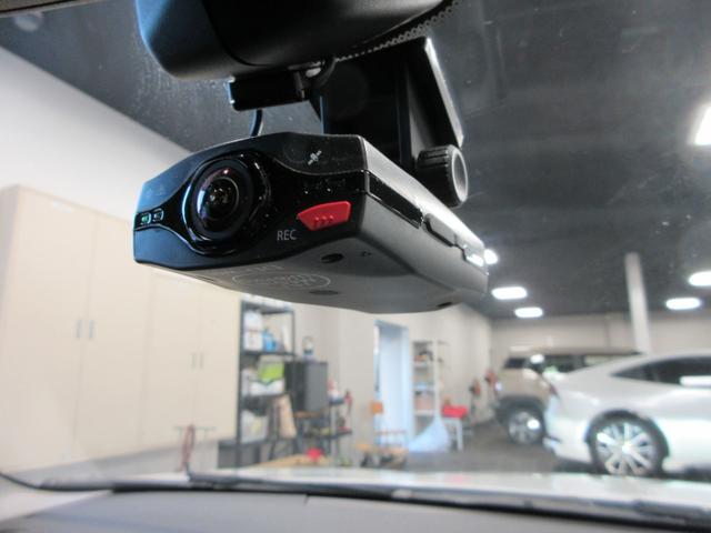 １シリーズ １１６ｉ　スポーツ　ユーザー下取車　禁煙車　純正ナビ　Ｂｌｕｅｔｏｏｔｈ接続　バックモニター　前方ドラレコ　ＣＤ／ＤＶＤ再生　ステアリングリモコン　オートライト／ＡＣ　盗難防止システム　運転席・助手席エアバッグ（25枚目）