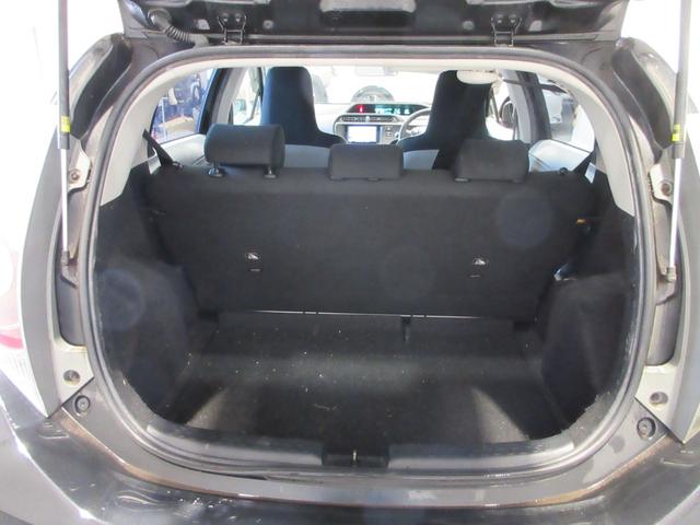 アクア L 全国1年保証 禁煙車 社外メモリーナビ ワンセグTV バックモニター ETC CD/USB 衝突安全ボディー 運転席・助手席エアバッグ(16枚目)