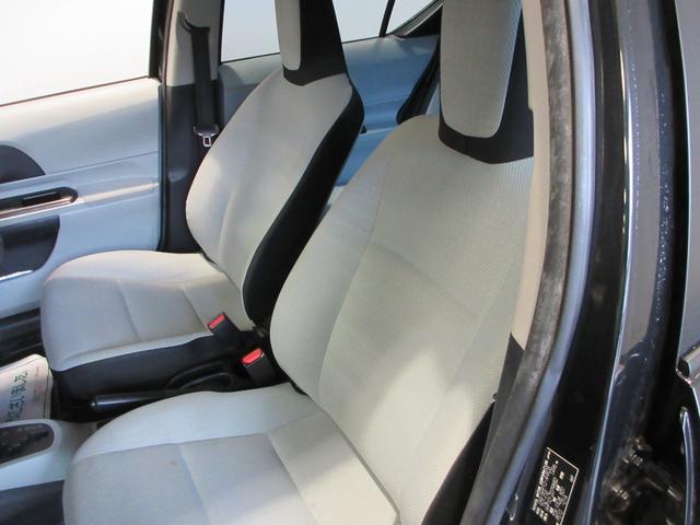 アクア L 全国1年保証 禁煙車 社外メモリーナビ ワンセグTV バックモニター ETC CD/USB 衝突安全ボディー 運転席・助手席エアバッグ(17枚目)