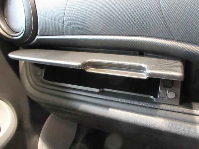 アクア L 全国1年保証 禁煙車 社外メモリーナビ ワンセグTV バックモニター ETC CD/USB 衝突安全ボディー 運転席・助手席エアバッグ(29枚目)