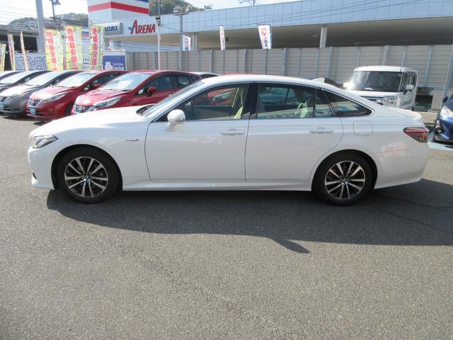 クラウンハイブリッド S Cパッケージ 全国1年保証 純正ナビ BLUETOOTH接続 パノラミックビューモニター プリクラッシュブレーキ 車線逸脱警報装置 横滑り防止装置 LEDヘッドライト プッシュスタート 純正アルミ ドラレコ(11枚目)