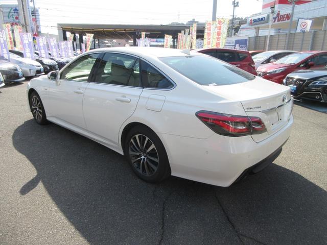 クラウンハイブリッド S Cパッケージ 全国1年保証 純正ナビ BLUETOOTH接続 パノラミックビューモニター プリクラッシュブレーキ 車線逸脱警報装置 横滑り防止装置 LEDヘッドライト プッシュスタート 純正アルミ ドラレコ(15枚目)