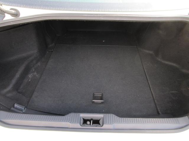 クラウンハイブリッド S Cパッケージ 全国1年保証 純正ナビ BLUETOOTH接続 パノラミックビューモニター プリクラッシュブレーキ 車線逸脱警報装置 横滑り防止装置 LEDヘッドライト プッシュスタート 純正アルミ ドラレコ(16枚目)