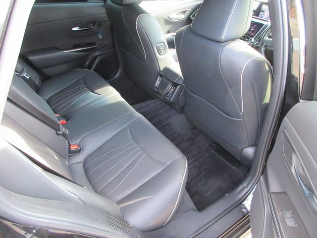 クラウンハイブリッド RSアドバンス 全国1年保証 ワンオーナー トヨタセーフティセンス 純正ナビ パノラミックビューモニター 黒革シート プリクラッシュブレーキ 車線逸脱警報装置 横滑り防止装置 LEDヘッドライト プッシュスタート(19枚目)