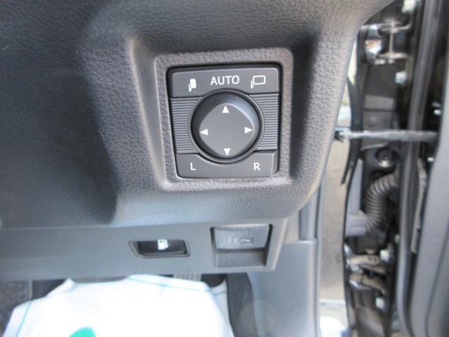 クラウンハイブリッド RSアドバンス 全国1年保証 ワンオーナー トヨタセーフティセンス 純正ナビ パノラミックビューモニター 黒革シート プリクラッシュブレーキ 車線逸脱警報装置 横滑り防止装置 LEDヘッドライト プッシュスタート(28枚目)