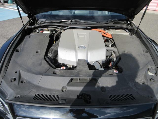 クラウンハイブリッド RSアドバンス 全国1年保証 ワンオーナー トヨタセーフティセンス 純正ナビ パノラミックビューモニター 黒革シート プリクラッシュブレーキ 車線逸脱警報装置 横滑り防止装置 LEDヘッドライト プッシュスタート(32枚目)