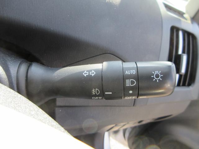 プリウス S 後期モデル 全国1年保証 横滑り防止装置 アイドリングストップ オートエアコン ABS HIDヘッドライト プッシュスタート スマートキー 盗難警報装置 ビルトインETC(22枚目)