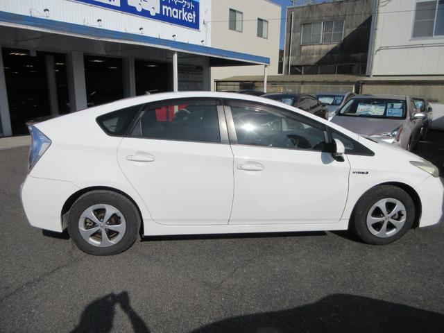 プリウス L 後期モデル 全国1年保証 純正CDオーディオ 横滑り防止装置 アイドリングストップ オートエアコン ABS プッシュスタート スマートキー 盗難警報装置 電動格納ミラー ETC付き(10枚目)