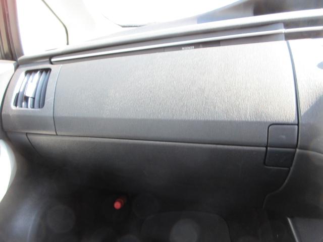 プリウス L 後期モデル 全国1年保証 純正CDオーディオ 横滑り防止装置 アイドリングストップ オートエアコン ABS プッシュスタート スマートキー 盗難警報装置 電動格納ミラー ETC付き(30枚目)