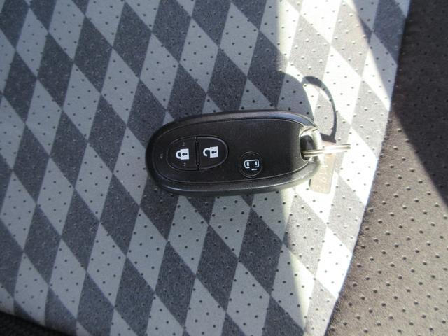 ソリオ ブラック&ホワイトII-DJE 全国1年保証 社外ナビ バックカメラ 助手席側パワースライドドア クルーズコントロール レーダーブレーキサポートII 横滑り防止装置 アイドリングストップ オートエアコン HID プッシュスタート(28枚目)