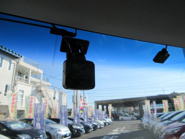 ソリオ ブラック&ホワイトII-DJE 全国1年保証 社外ナビ バックカメラ 助手席側パワースライドドア クルーズコントロール レーダーブレーキサポートII 横滑り防止装置 アイドリングストップ オートエアコン HID プッシュスタート(29枚目)