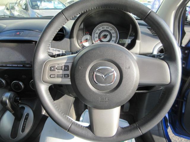 デミオ 13C-V ユーザー下取車 禁煙車 全国1年保証 社外SDナビ Bluetooth接続 ワンセグTV CD/DVD再生 ETC ステアリングリモコン 衝突安全ボディー(22枚目)