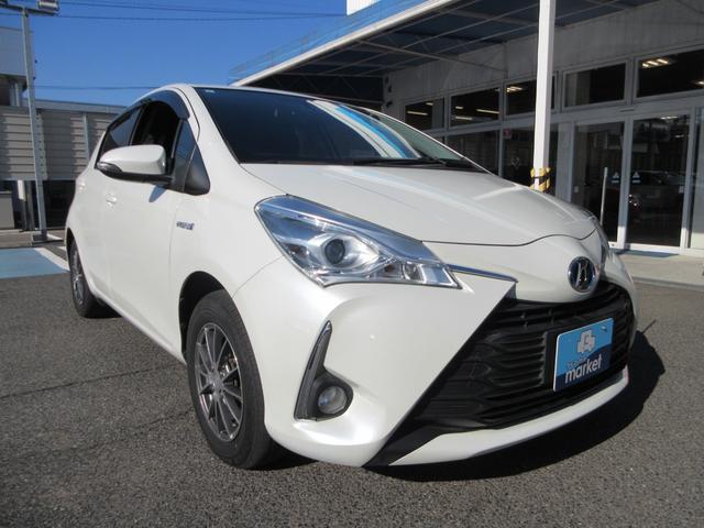 ヴィッツ ハイブリッド　ジュエラ　ユーザー下取車　ワンオーナー　禁煙車　全国１年保証　純正ＳＤナビ　Ｂｌｕｅｔｏｏｔｈ接続　バックモニター　前ドラレコ　前席シートヒーター　ＥＴＣ　フルセグＴＶ　ＣＤ／ＤＶＤ再生　車線逸脱防止機能（9枚目）