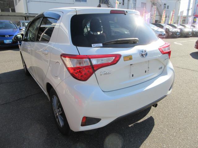 ヴィッツ ハイブリッド　ジュエラ　ユーザー下取車　ワンオーナー　禁煙車　全国１年保証　純正ＳＤナビ　Ｂｌｕｅｔｏｏｔｈ接続　バックモニター　前ドラレコ　前席シートヒーター　ＥＴＣ　フルセグＴＶ　ＣＤ／ＤＶＤ再生　車線逸脱防止機能（15枚目）