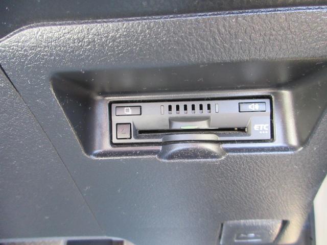 ヴィッツ ハイブリッド　ジュエラ　ユーザー下取車　ワンオーナー　禁煙車　全国１年保証　純正ＳＤナビ　Ｂｌｕｅｔｏｏｔｈ接続　バックモニター　前ドラレコ　前席シートヒーター　ＥＴＣ　フルセグＴＶ　ＣＤ／ＤＶＤ再生　車線逸脱防止機能（24枚目）