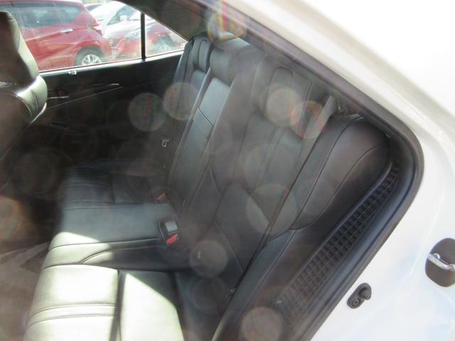 クラウンハイブリッド アスリートＧ　全国１年保証　禁煙車　純正ＨＤＤナビ　フルセグＴＶ　Ｂｌｕｅｔｏｏｔｈ接続　バックモニター　ＥＴＣ　本革パワーシート　オートクルーズコントロール　ＣＤ／ＤＶＤ再生　衝突安全ボディー　盗難防止システム（18枚目）