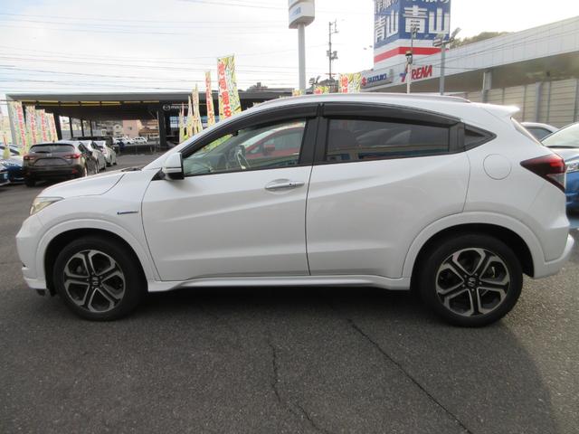 ヴェゼル ハイブリッドＺ　禁煙車　純正ＳＤナビ　ＣＤ／ＤＶＤ　バックカメラ　フルセグＴＶ　Ｂｌｕｅｔｏｏｔｈ接続　オートクルーズコントロール　ＬＥＤヘッドライト　プッシュスタート　シートヒーター　あんしんパッケージ（10枚目）