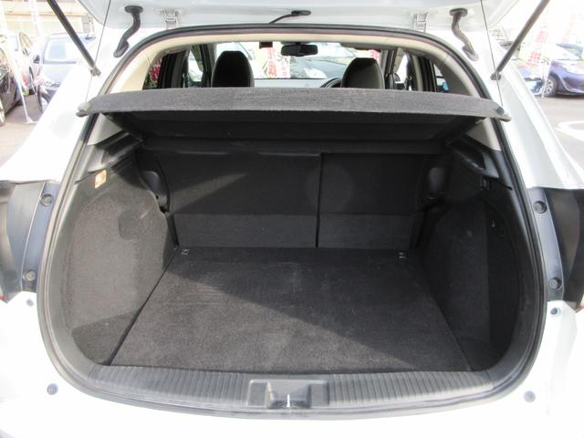 ヴェゼル ハイブリッドＺ　禁煙車　純正ＳＤナビ　ＣＤ／ＤＶＤ　バックカメラ　フルセグＴＶ　Ｂｌｕｅｔｏｏｔｈ接続　オートクルーズコントロール　ＬＥＤヘッドライト　プッシュスタート　シートヒーター　あんしんパッケージ（16枚目）