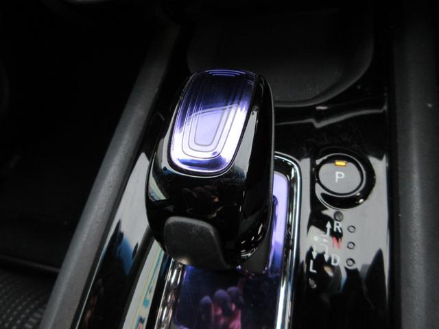 ヴェゼル ハイブリッドＺ　禁煙車　純正ＳＤナビ　ＣＤ／ＤＶＤ　バックカメラ　フルセグＴＶ　Ｂｌｕｅｔｏｏｔｈ接続　オートクルーズコントロール　ＬＥＤヘッドライト　プッシュスタート　シートヒーター　あんしんパッケージ（27枚目）