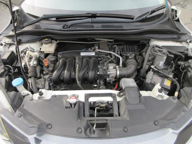 ヴェゼル ハイブリッドＺ　禁煙車　純正ＳＤナビ　ＣＤ／ＤＶＤ　バックカメラ　フルセグＴＶ　Ｂｌｕｅｔｏｏｔｈ接続　オートクルーズコントロール　ＬＥＤヘッドライト　プッシュスタート　シートヒーター　あんしんパッケージ（31枚目）